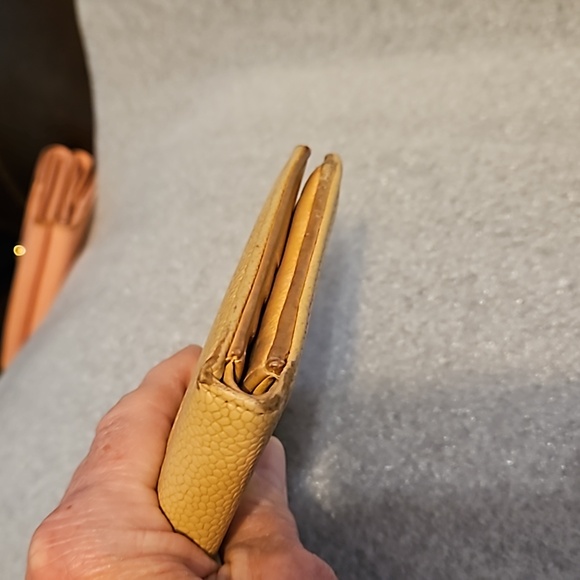 COPY - Chanel bifold wallet - Picture 6 of 16